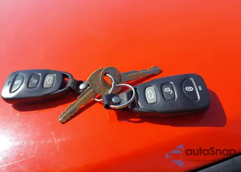 1985 Ford Mustang Lx z USA, uszkodzony, nr VIN 1FABP26A2FF154883